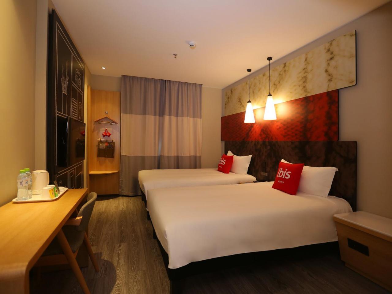 Ibis Haikou Injoy Plaza Hotel Экстерьер фото