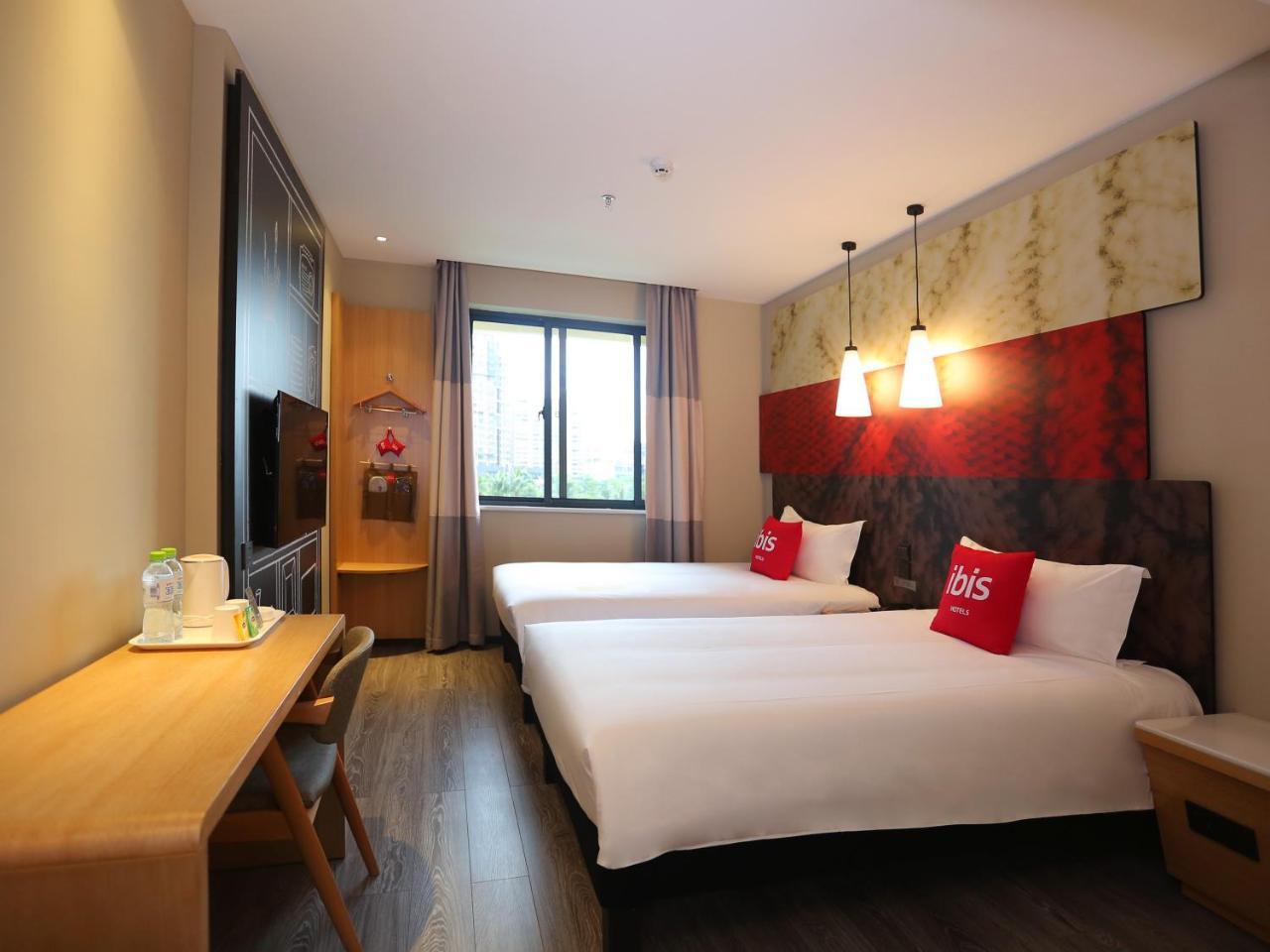 Ibis Haikou Injoy Plaza Hotel Экстерьер фото